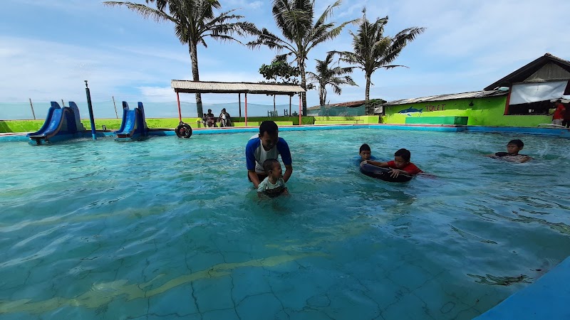 Merasa Segar di Kolam Renang Happy Cironggeng: Liburan Tanpa Antre